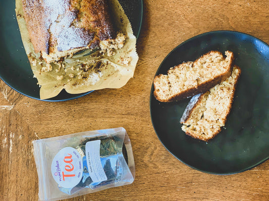 Dutch Breakfast: A Cozy Spiced Banana Bread Recipe