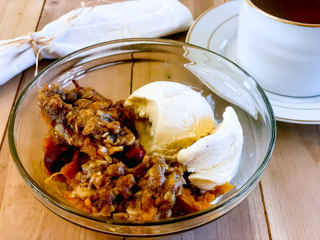 This butternut squash crisp is the perfect treat if you're looking for holiday flavors with a difference! Subtly sweet and earthy, butternut squash pairs perfectly with holiday fruit and spices.
