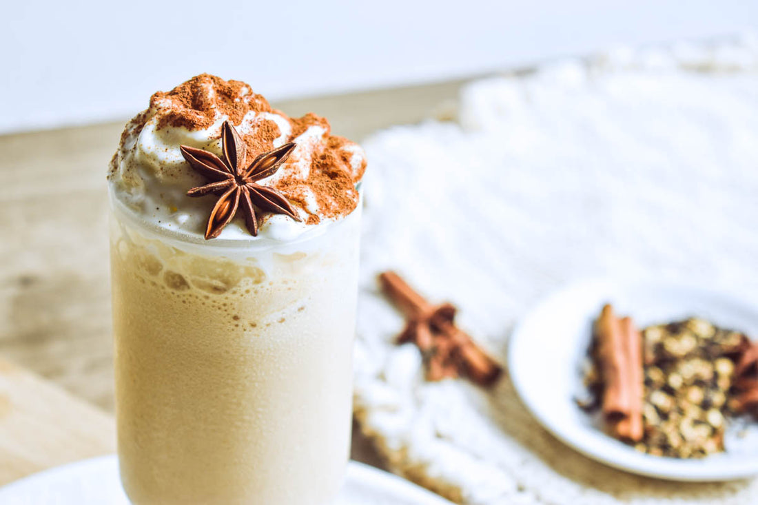 Looking for a cool, dreamy, and creamy spiced frappe to sip on? This chai tea frappe recipe, made with Plum Deluxe’s Full Moon chai, will send you over-the-moon!