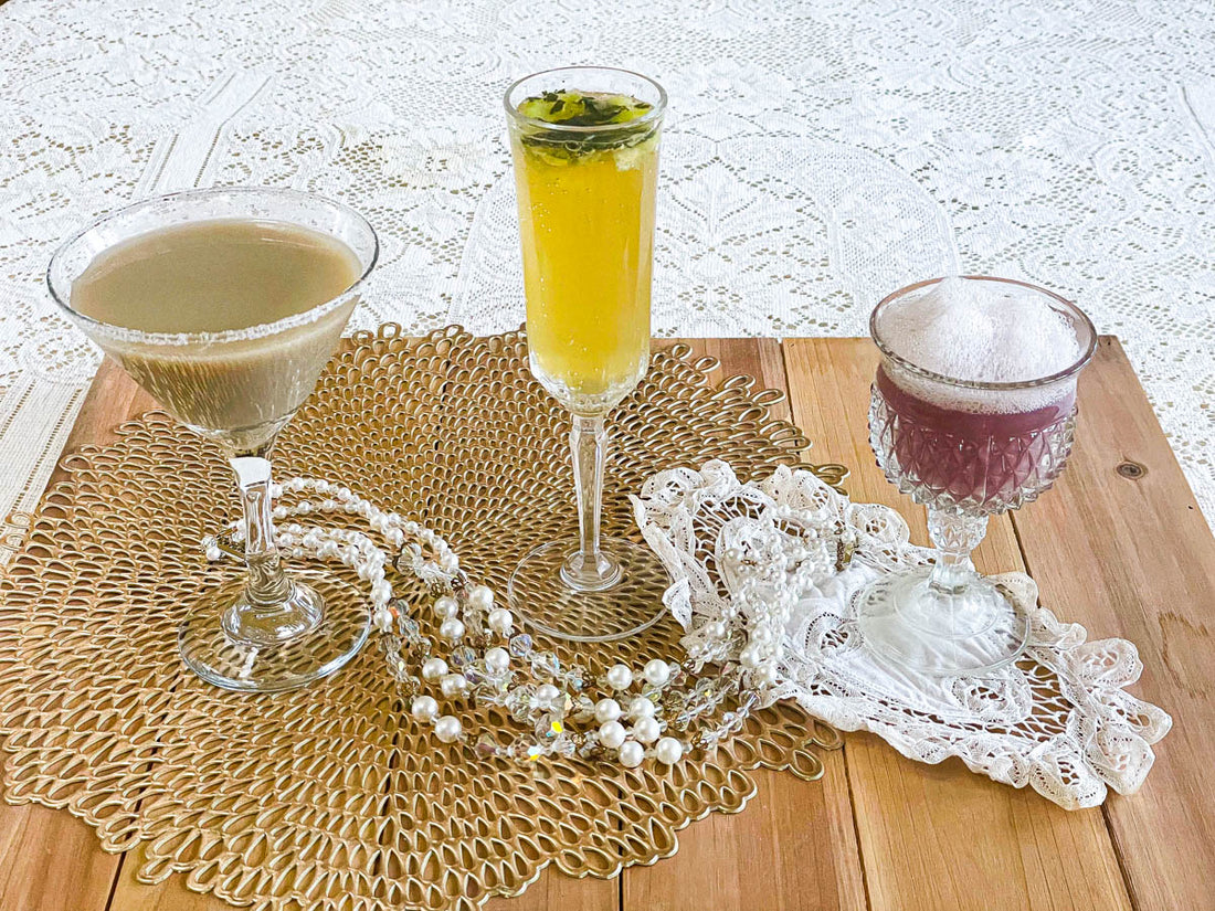 If you’re looking for a guide to fancy non-alcoholic drinks using tea, look no further! Whether you’re on a nine-month hiatus, embracing a teetotaler lifestyle, or simply love your tea and want to dress it up, we’ve got a mocktail for you!
