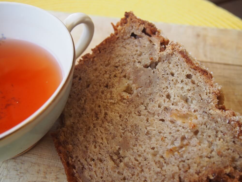 Earl Grey Banana Bread Recipe (with Tea-Soaked Raisins)