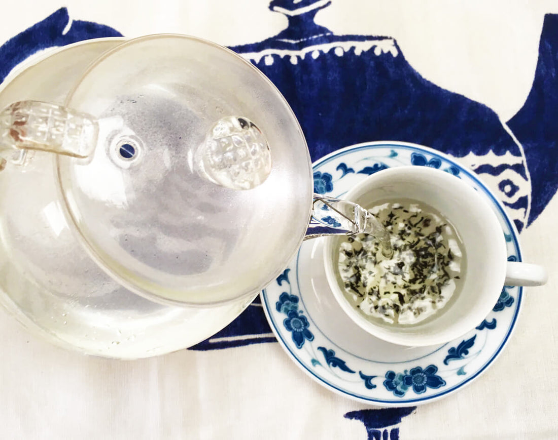 What is the Best Way to Boil Water for Tea? – Red Blossom Tea Company