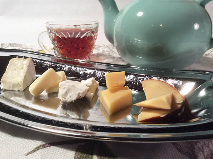 Tea and Cheese Pairings for Party Perfection