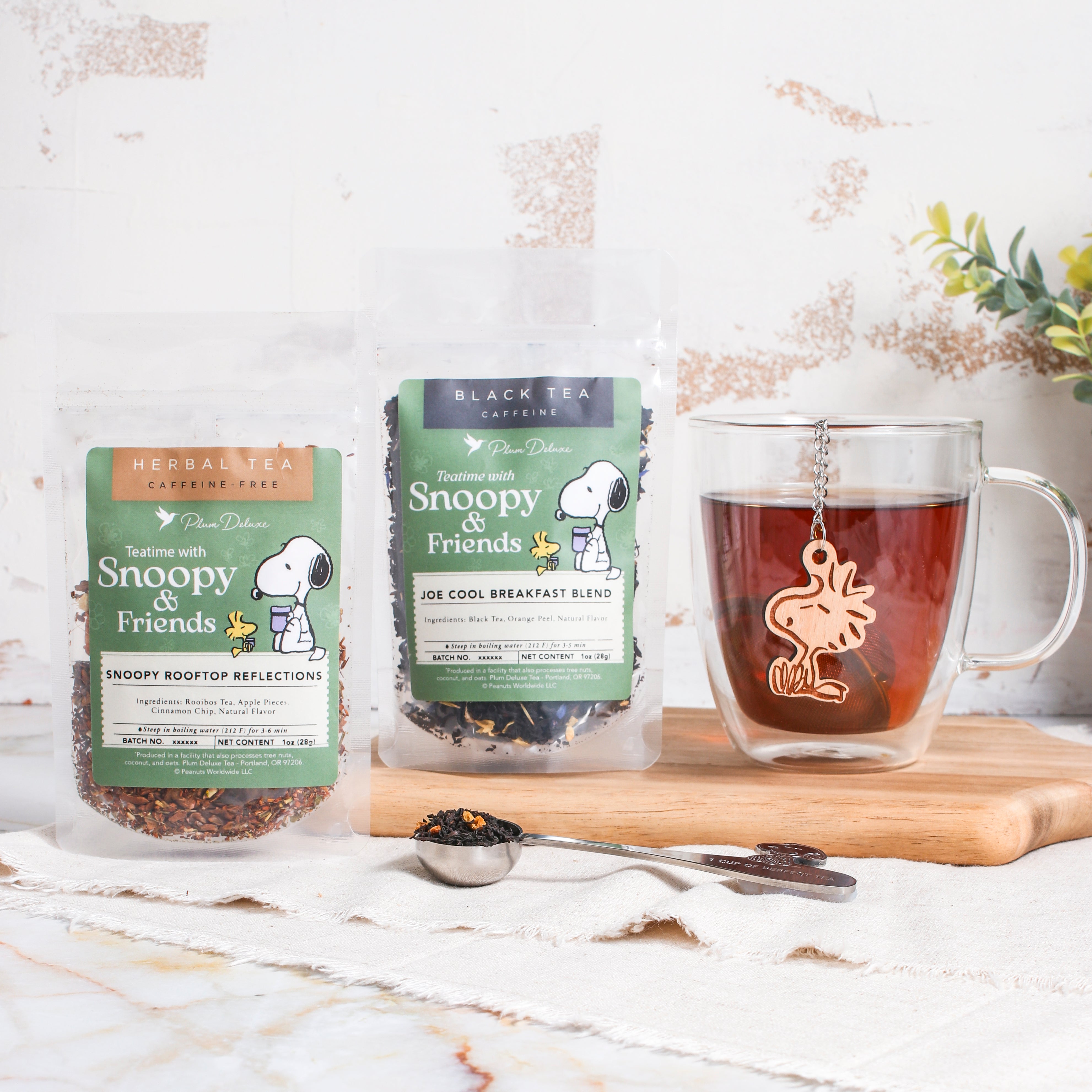 Snoopy Rooftop Reflections Herbal Tea (Apple / Cinnamon)
