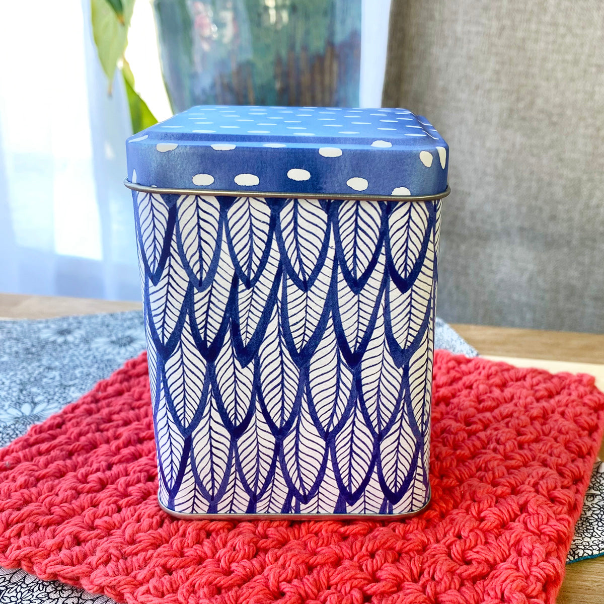 Feather tin 1