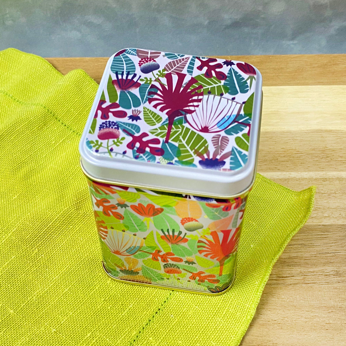 tropical flower tin top